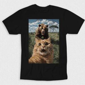 Kaos Selfie Cat Chased By Bear